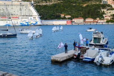 Slika od (FOTOGALERIJA) JK ORSAN U ZNAKU SLAVLJA Ekipa Stravaganzze i pokal stigli u Dubrovnik