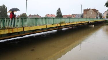 Slika od Izvanredno stanje i mjere od poplava u Karlovcu: ‘Izazovno je. Nema spavanja ovu noć’