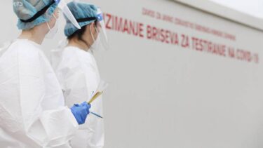 Slika od Koronavirus ponovno prijeti: Više od 2000 zaraza tjedno, a pojavile su se i nove varijante