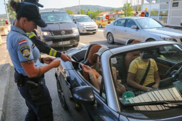 Slika od Ovaj dokument uskoro postaje povijest: Evo što nas možda čeka na granicama