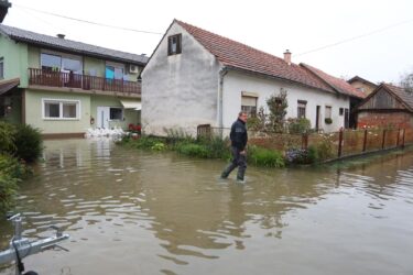 Slika od Poplavljene kuće u Karlovcu, gradonačelnik: ‘Štete su značajne, ali ne kao prijašnjih godina’