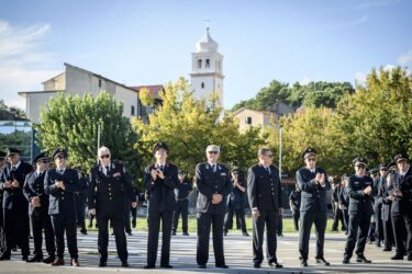 Slika od Skradinski vatrogasci proslavili okrugli rođendan: slavilo se uz čuveno jelo, snimljena i Milenijska fotografija