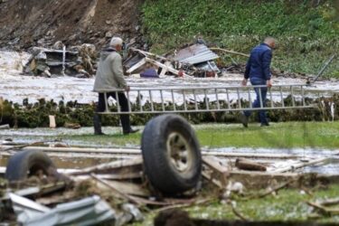 Slika od Spasioci tragaju za nestalima nakon poplava i odrona u Jablanici