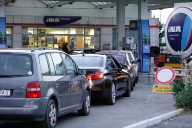 Slika od Stručnjak objasnio što će biti s cijenama goriva u Hrvatskoj ako Izrael napadne Iran