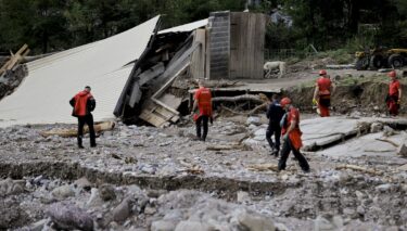 Slika od U Jablanici spašavaju Hrvati i Srbi, stižu Crnogorci i Slovenci. “Ljudima to znači”