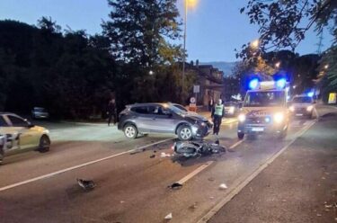 Slika od U Osječkoj ulici sudar automobila i mopeda, promet neko vrijeme bio u prekidu