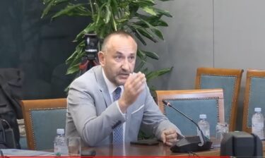 Slika od Zekanović opet svima digao živce: ‘Tu i tamo ti se smiluje tvoj vrhovni vođa’